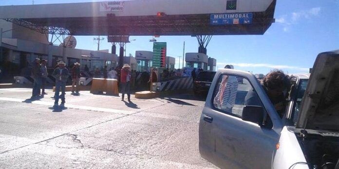 Permitieron el paso libre de vehículos Permitieron el paso libre de vehículos
