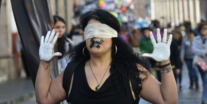 Diversas manifestaciones de protesta hubo en la marcha Diversas manifestaciones de protesta hubo en la marcha