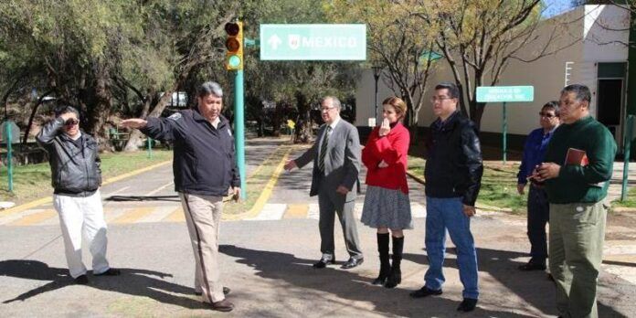 Cristina Rodríguez y Miguel Rivera recorren el lugar Cristina Rodríguez y Miguel Rivera recorren el lugar