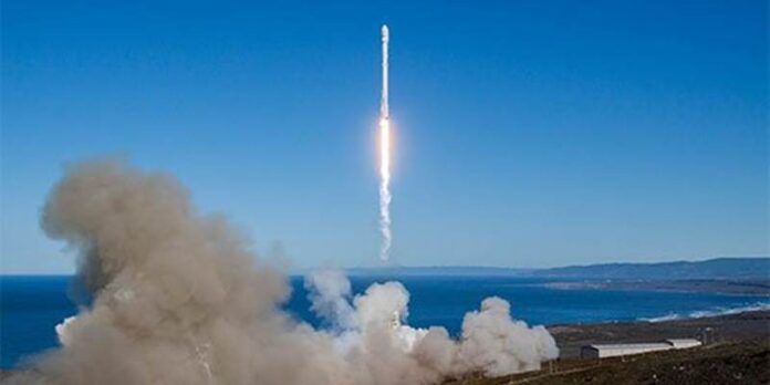 Lleva 10 satélites comerciales Lleva 10 satélites comerciales