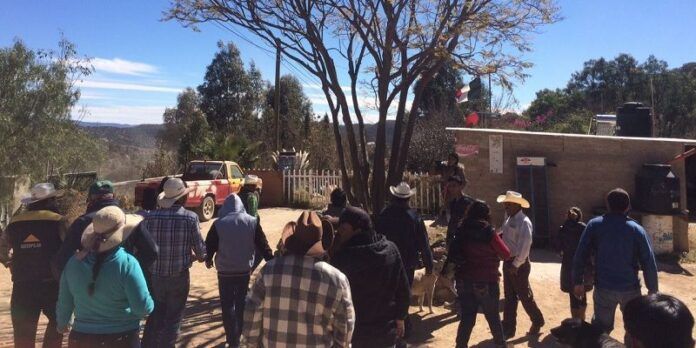 Vecinos de La Colorada reclaman la propiedad legal de la tierra Vecinos de La Colorada reclaman la propiedad legal de la tierra