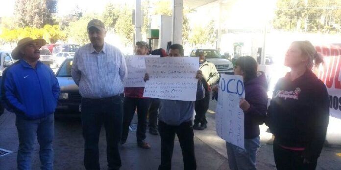 Manifestación en gasolinera aledaña al Hotel Don Miguel Manifestación en gasolinera aledaña al Hotel Don Miguel