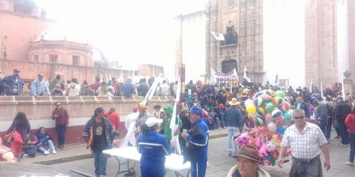 Cierran calle Fernando Villalpando Cierran calle Fernando Villalpando