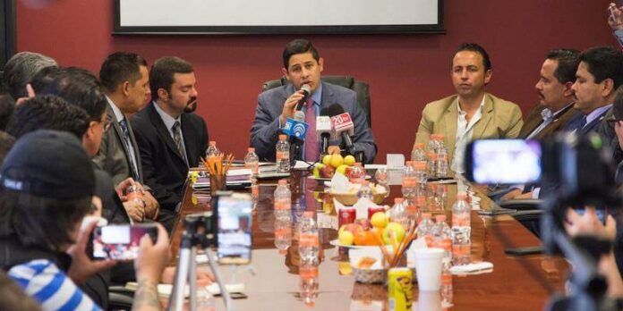 Jorge Miranda hace el anuncio Jorge Miranda hace el anuncio