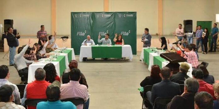 Sesión en San José de Lourdes Sesión en San José de Lourdes