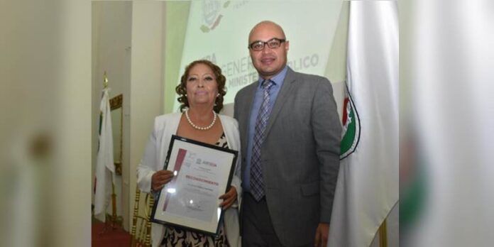 Reconocimiento por 33 años de servicio
