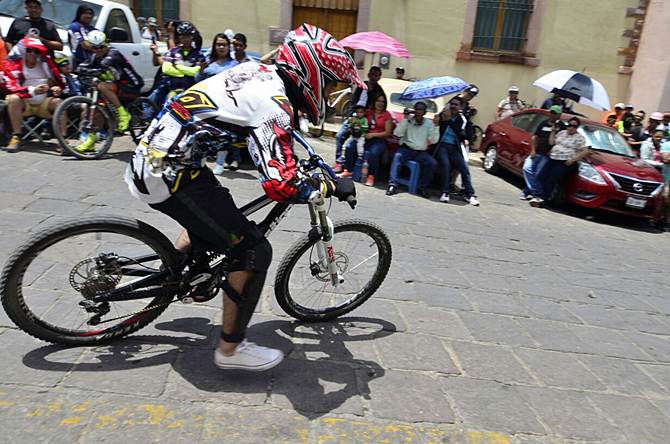 downhill-2.jpg