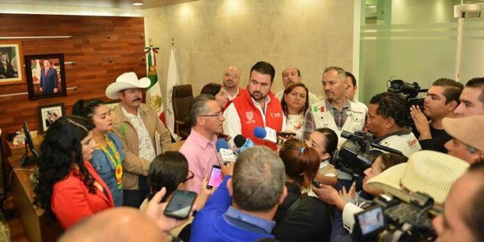 Marco Vargas y José Haro hacen el anuncio