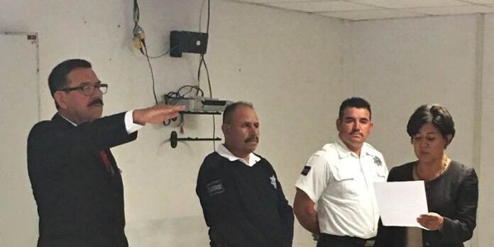Alcaldesa reconoce a exdirectora Alcaldesa reconoce a exdirectora