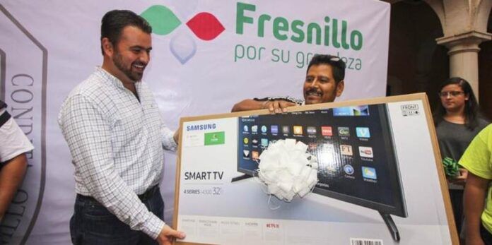 Obsequia pantalla por Día del Padre Obsequia pantalla por Día del Padre
