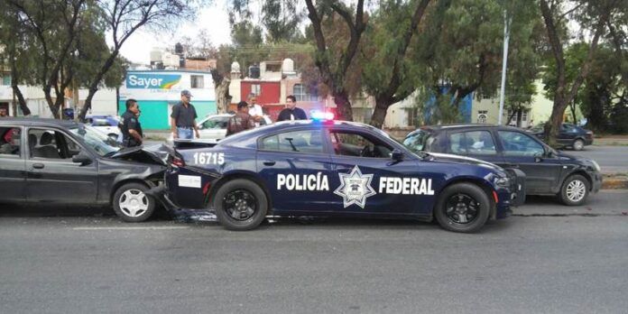 4 vehículos con daños 4 vehículos con daños