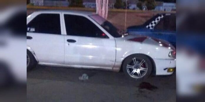 Estaba a bordo de un auto Estaba a bordo de un auto