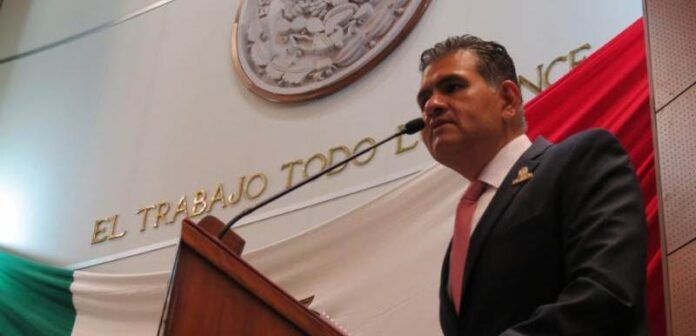 Armas presenta proyecto Armas presenta proyecto