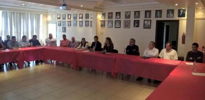 Paula Rey con Colegio de Contadores Paula Rey con Colegio de Contadores