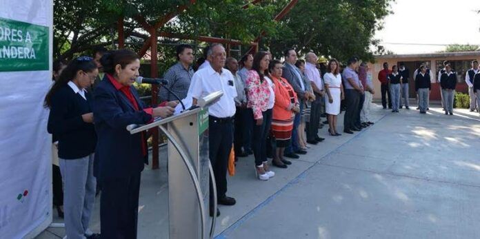 Honores en Telesecundaria Manuel M. Ponce Honores en Telesecundaria Manuel M. Ponce