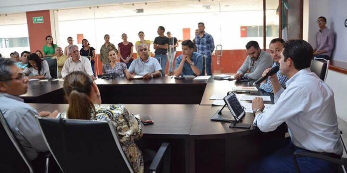 Se reúnen con autoridades Se reúnen con autoridades