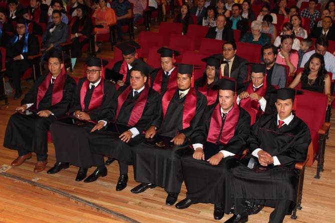 graduacion-ingenieria-electrica-2.jpg
