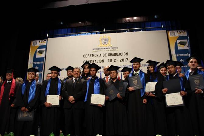 graduacion-ingenieria-electrica.jpg