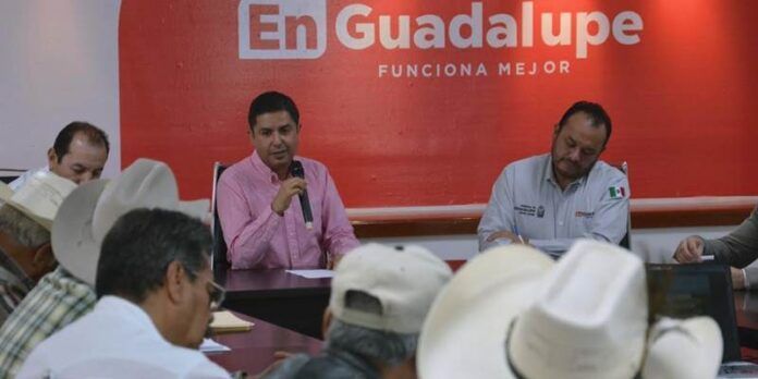 Alcalde presenta alternativas Alcalde presenta alternativas