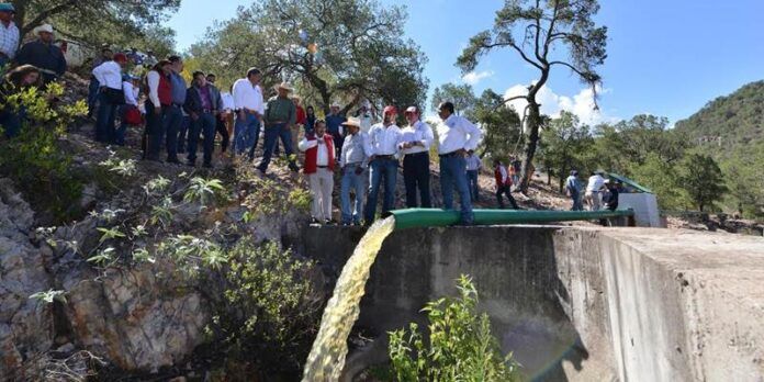 Inauguran tramo de línea de conducción de presa
