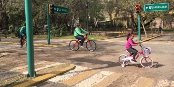 Educan en el Bulevar de los Niños Educan en el Bulevar de los Niños