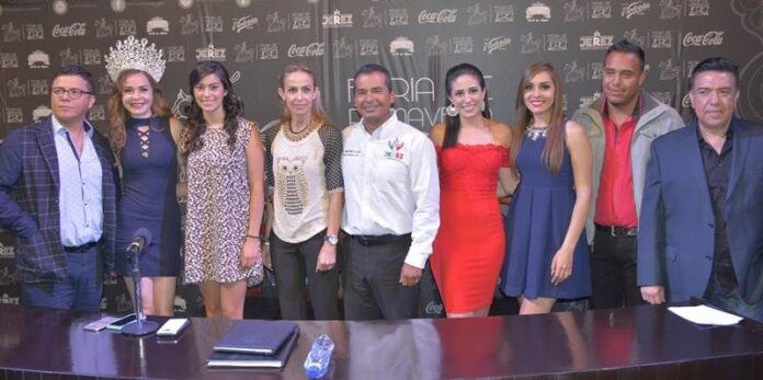 Autoridades, reina y princesas invitan a disfrutar Autoridades, reina y princesas invitan a disfrutar