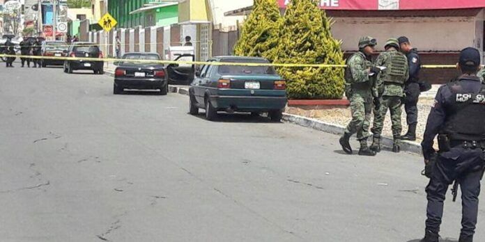Acuden policías y militares Acuden policías y militares