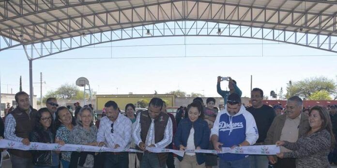 Construido con apoyo de migrantes Construido con apoyo de migrantes