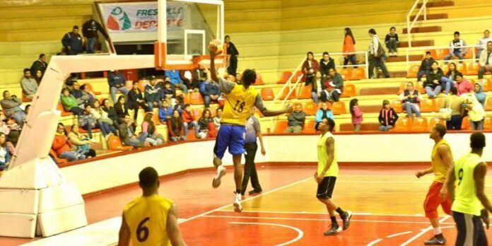 Juegan en Gimnasio Solidaridad Juegan en Gimnasio Solidaridad