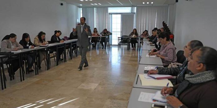 Reunión en juzgado de la capital Reunión en juzgado de la capital