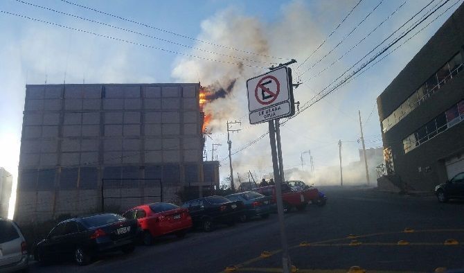 incendio av universidad 2
