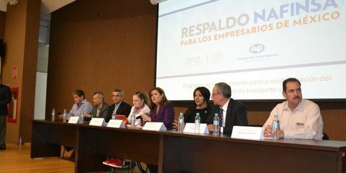 Funcionarios estatales y de Nacional Financiera Funcionarios estatales y de Nacional Financiera
