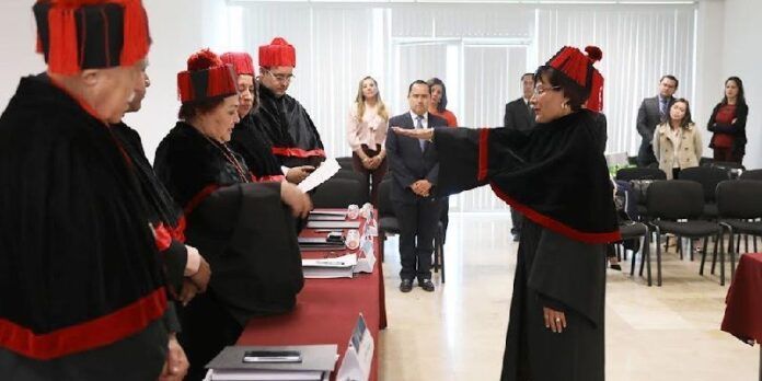 Dalila Quero Juárez, doctora en Administración de Justicia Dalila Quero Juárez, doctora en Administración de Justicia