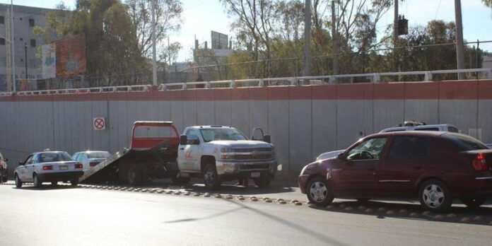 Llevan vehículos a corralón Llevan vehículos a corralón