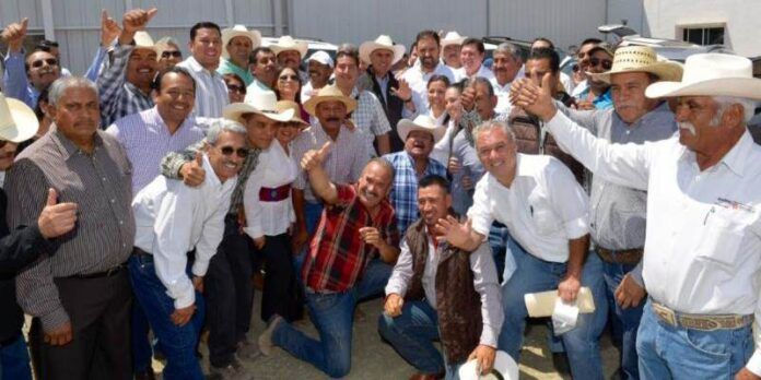 Más de 2.800 productores beneficiados Más de 2.800 productores beneficiados