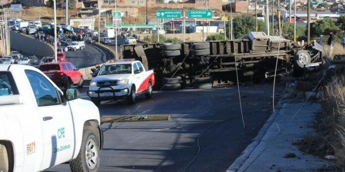 accidente-trailers-1-c46