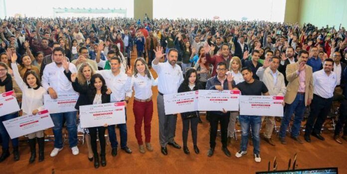 becas-jovenes-82d