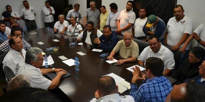 taxistas-autoridades-d3b
