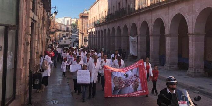 marcha-medicos-c50