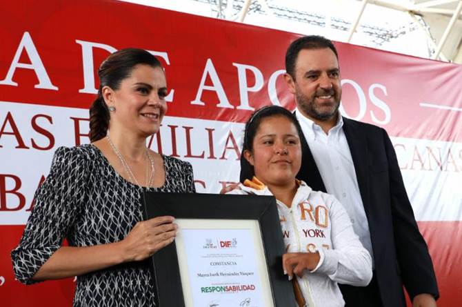 tello apoyos 1