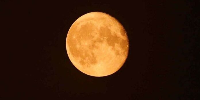super-luna-9a2