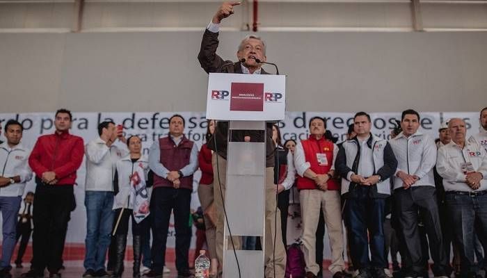 amlo asistentes