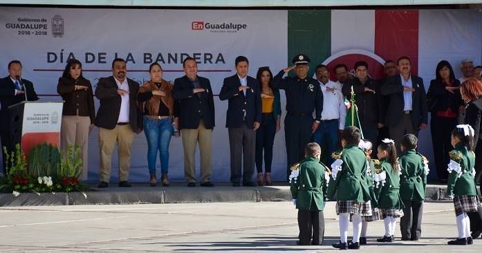desfile bandera guadalupe 2