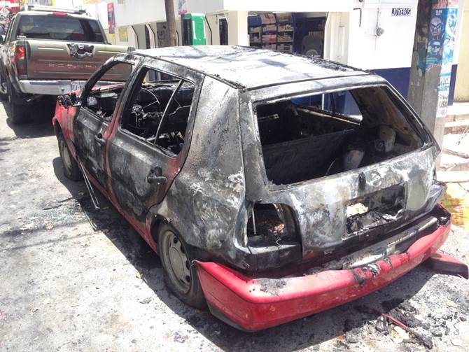 auto quemado 3