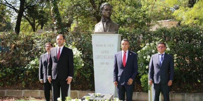 homenaje-lopez-velarde-472