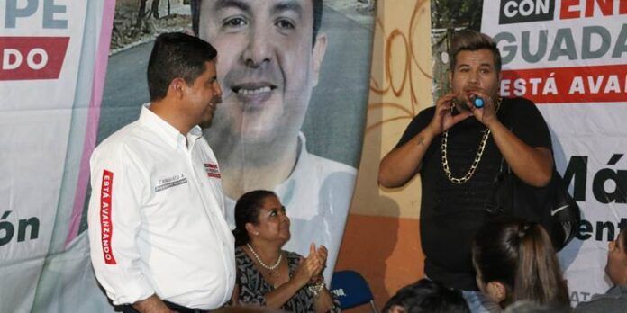 enrique-flores-comerciantes-48d