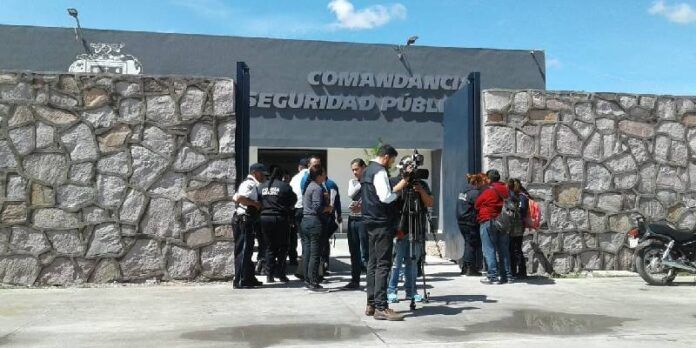 policias-manifestacion-1-5b4