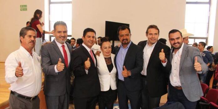 victor-armas-debate-09c