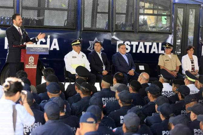 equipamiento policias 4