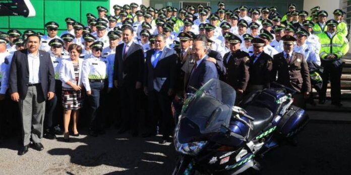 equipamiento-policias-734